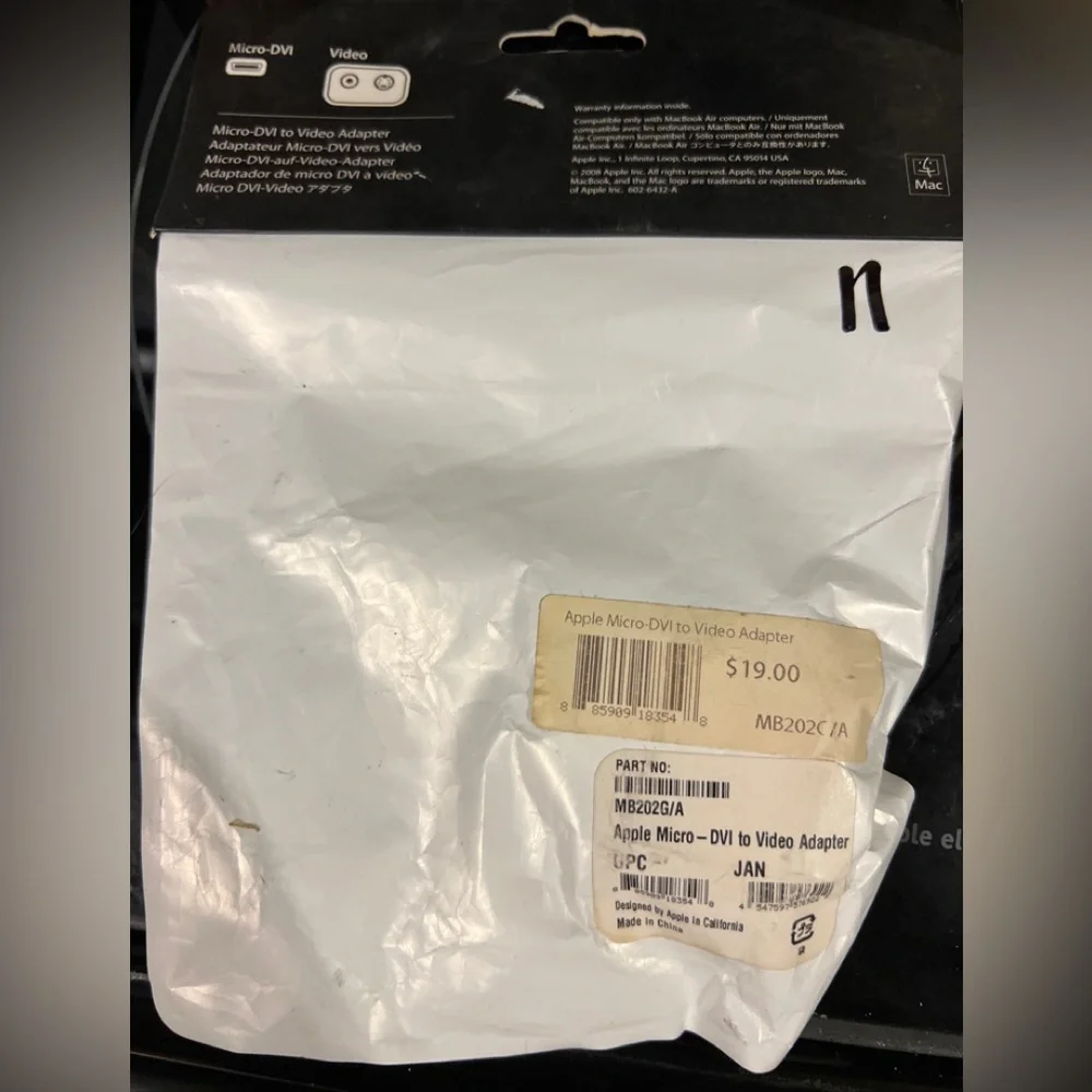 Apple MacBook Air Micro-DVI to Video Adapter